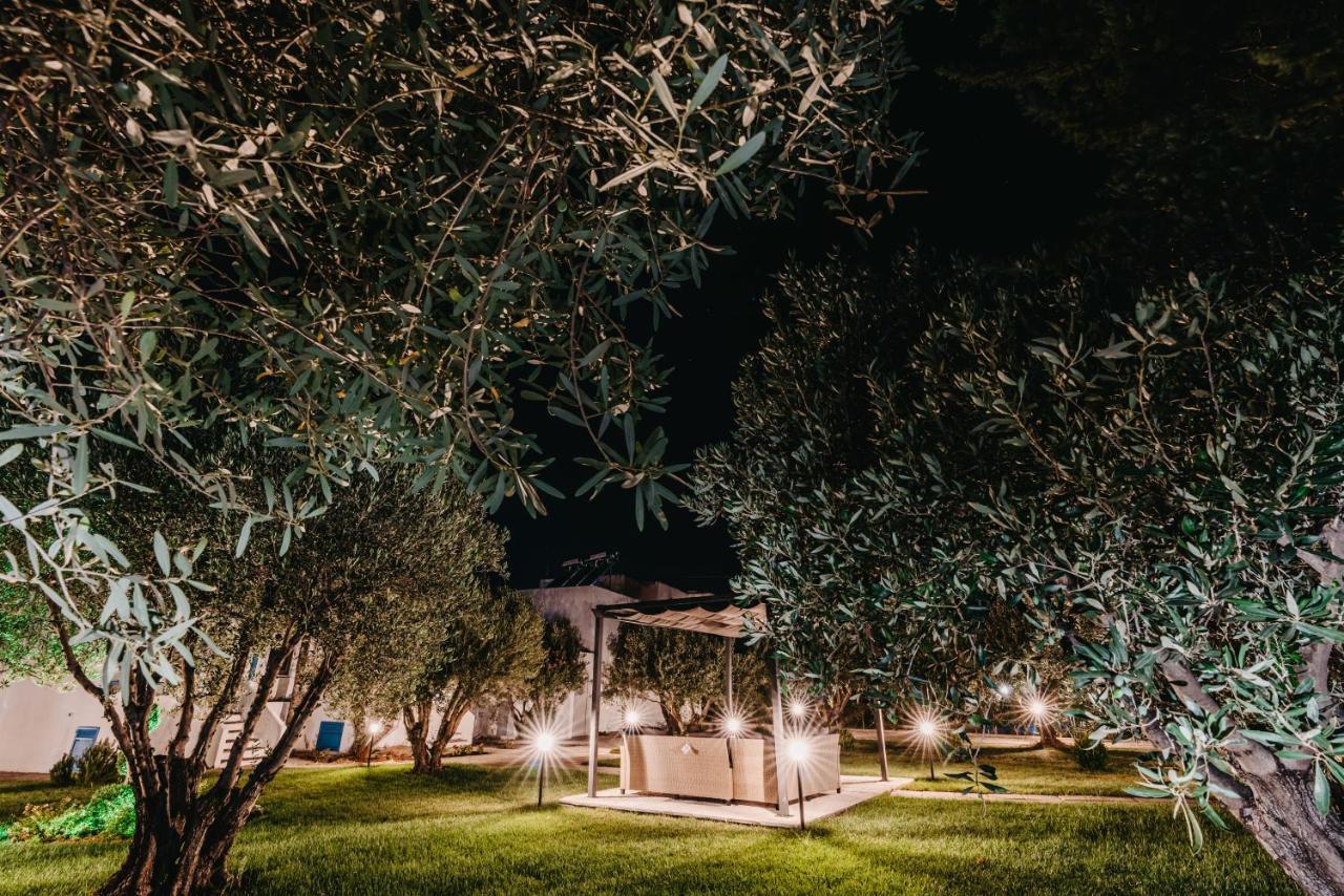Cyclades Luxury Studios Nea Poteidaia Exterior photo