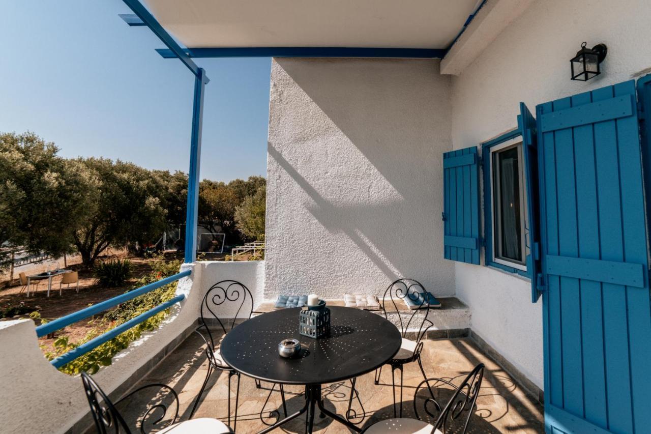 Cyclades Luxury Studios Nea Poteidaia Exterior photo