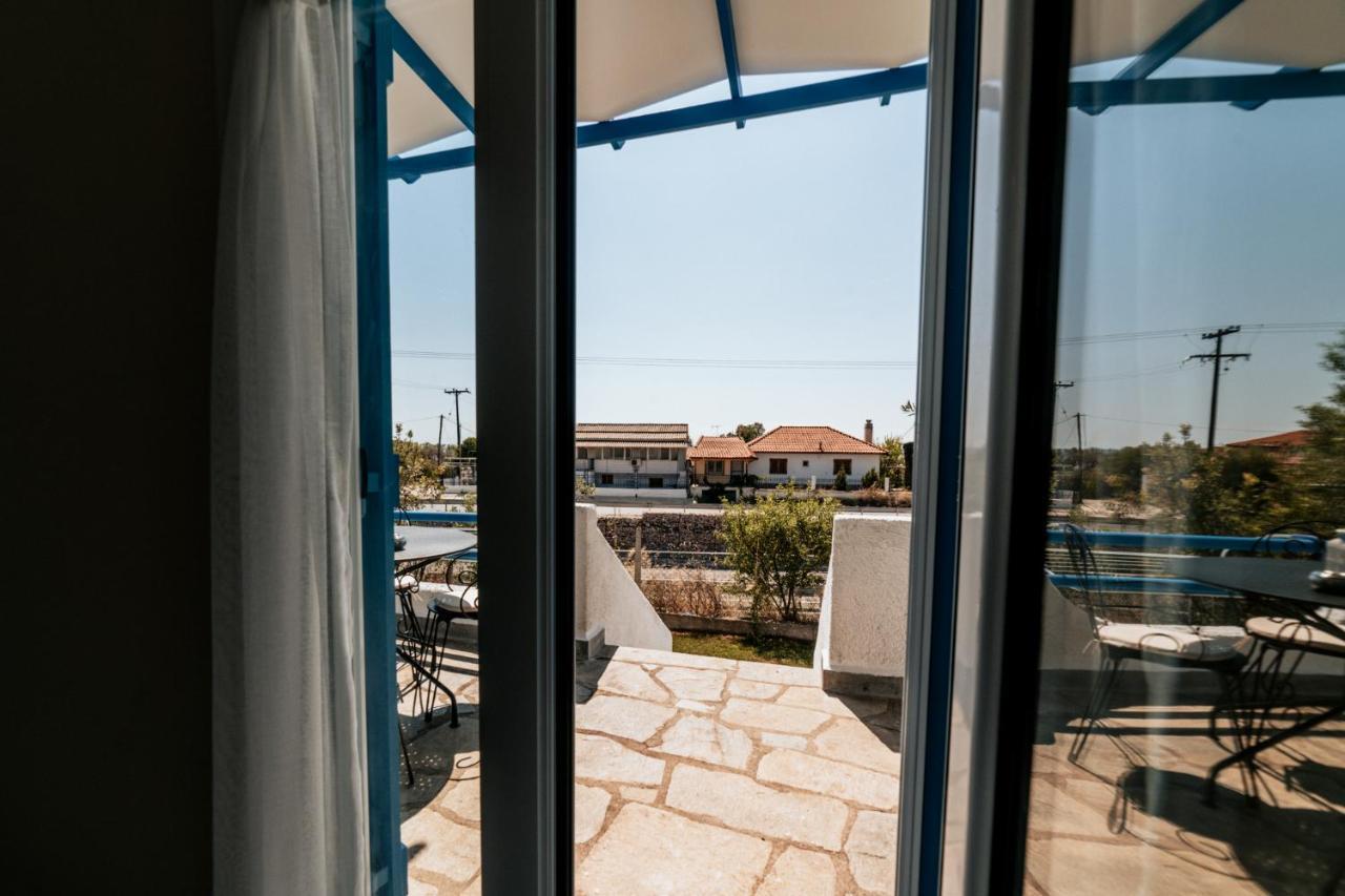 Cyclades Luxury Studios Nea Poteidaia Exterior photo