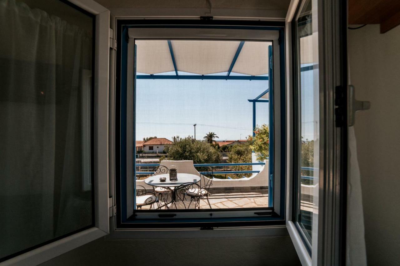Cyclades Luxury Studios Nea Poteidaia Exterior photo
